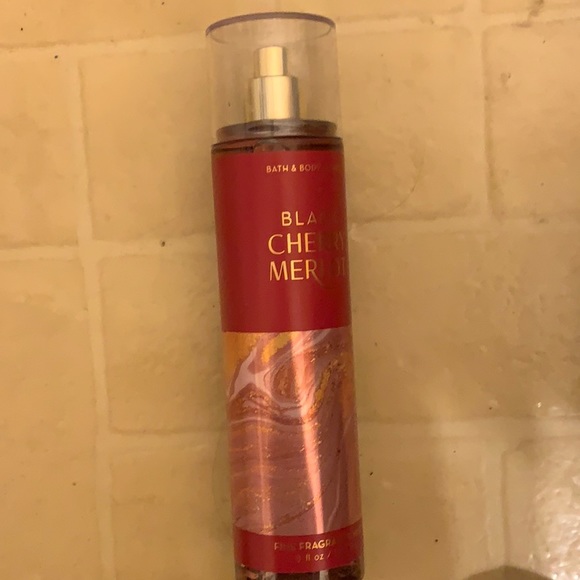 Bath and Body Works Black Cherry Merlot - Picture 1 of 2